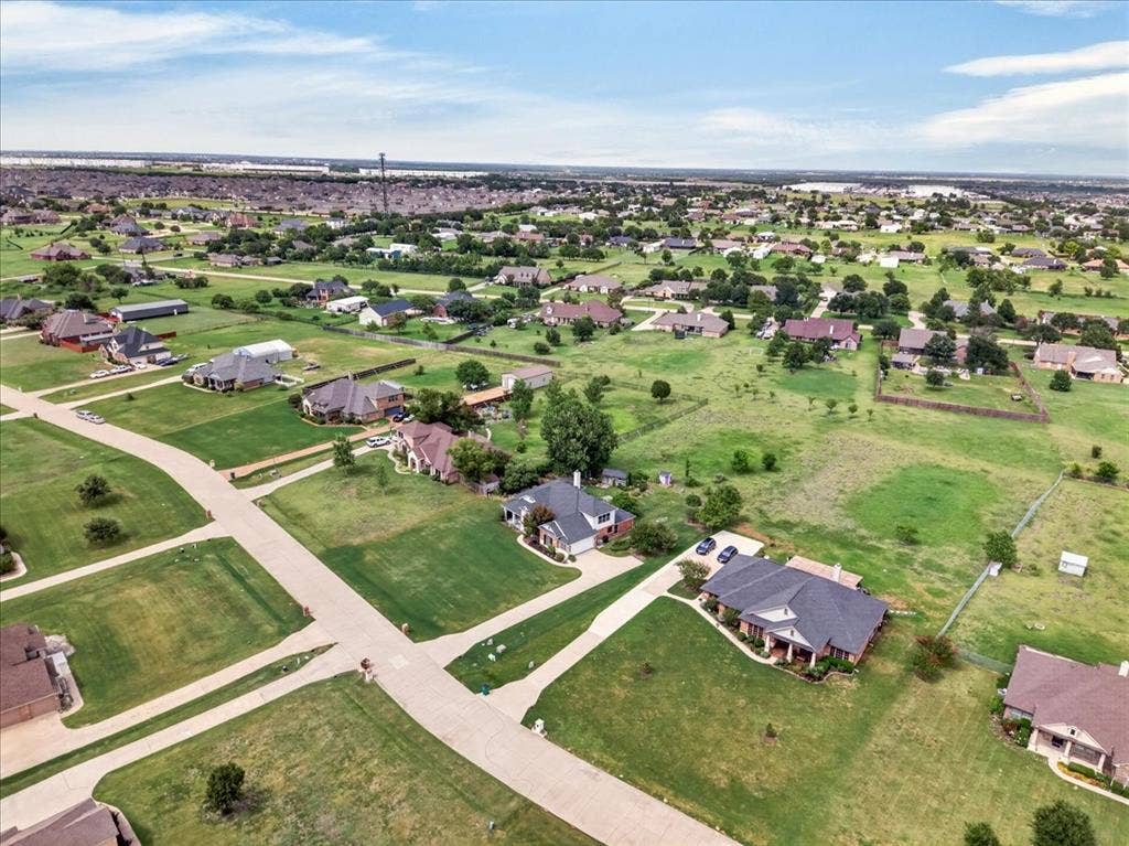 10165 Bantry Lane, Forney, TX 75126 10165 Bantry Lane, Forney, TX 75126