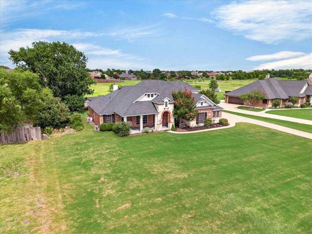 10165 Bantry Lane, Forney, TX 75126 10165 Bantry Lane, Forney, TX 75126
