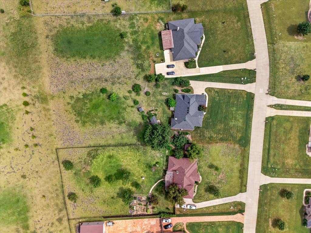 10165 Bantry Lane, Forney, TX 75126 10165 Bantry Lane, Forney, TX 75126