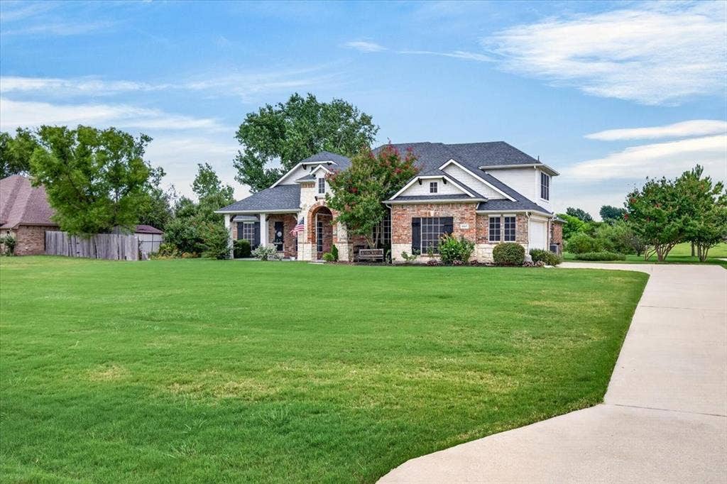 10165 Bantry Lane, Forney, TX 75126 Nice long driveway for parking