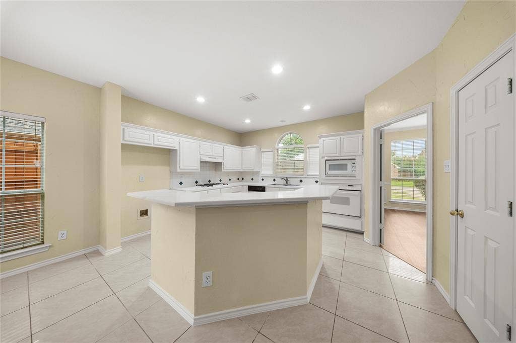 2808 Barksdale Drive, Plano, TX 75025 2808 Barksdale Drive, Plano, TX 75025
