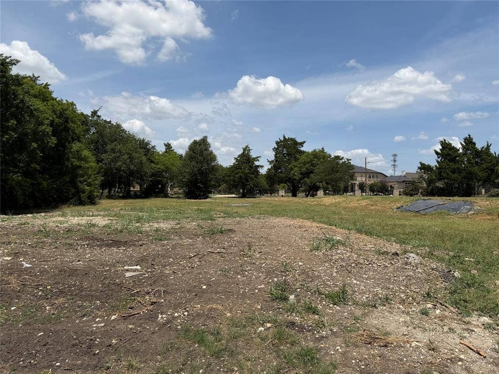 12 Winston Drive, DeSoto, TX 75115 12 Winston Drive, DeSoto, TX 75115