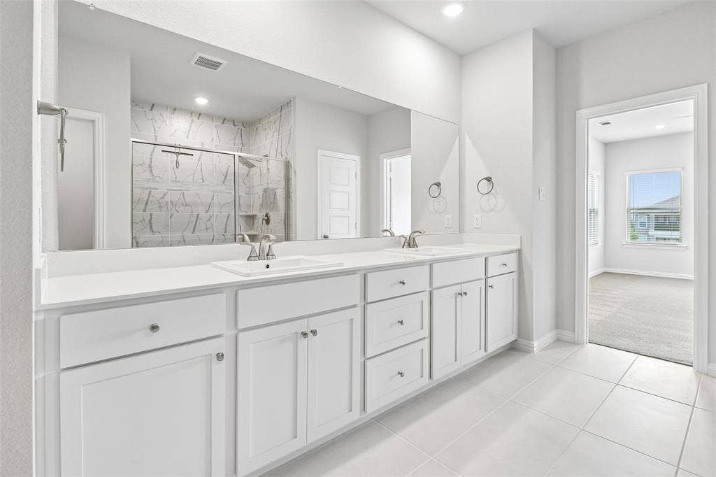 8311 Challenger Lane, Frisco, TX 75034 8311 Challenger Lane, Frisco, TX 75034