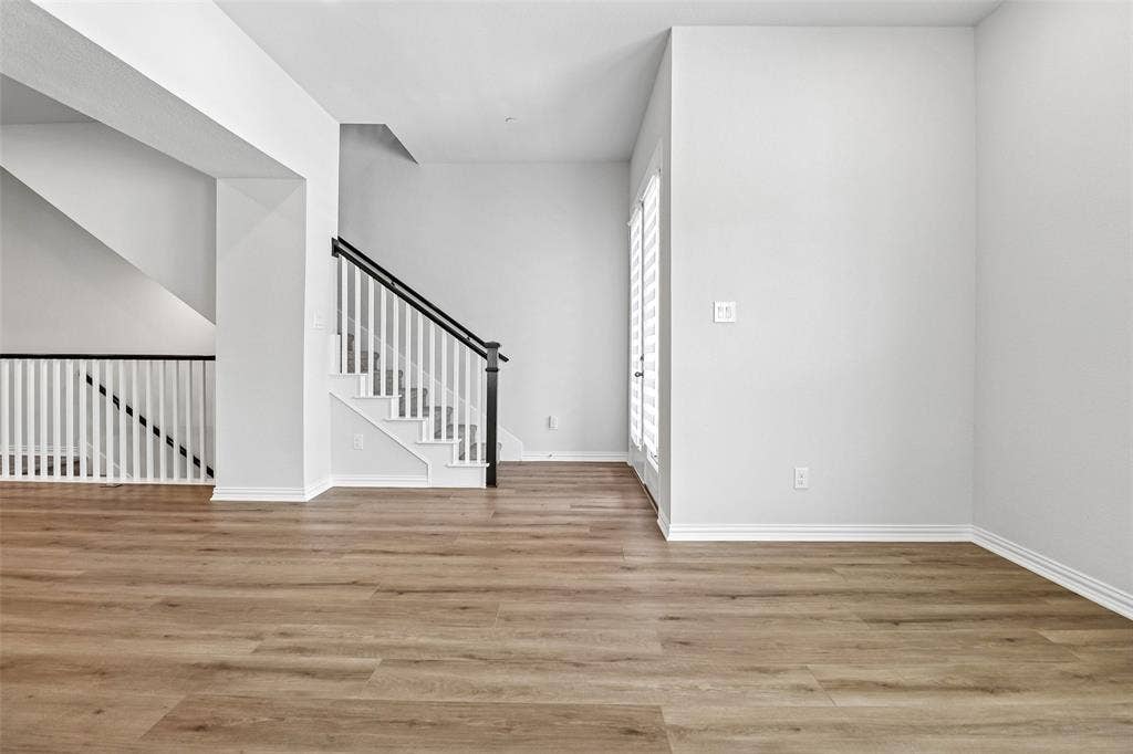 8311 Challenger Lane, Frisco, TX 75034 8311 Challenger Lane, Frisco, TX 75034