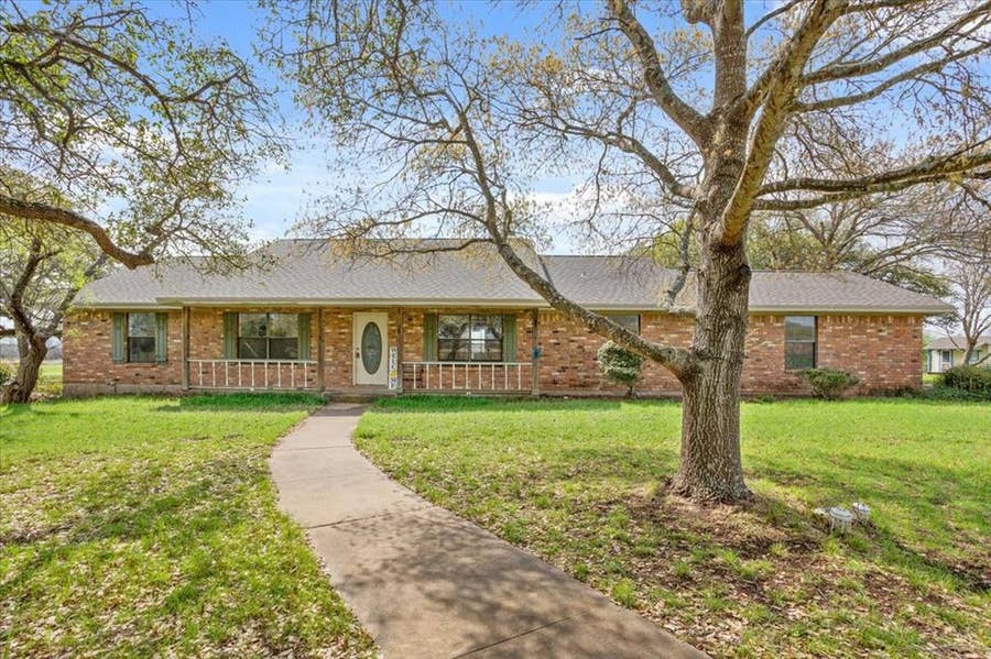 Property photo for 146 Indian Paint Brush Road, Eddy, TX