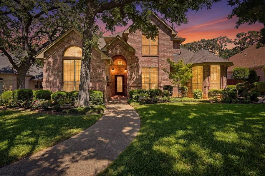 Property photo for 6009 Wallace Meadows Court, Arlington, TX