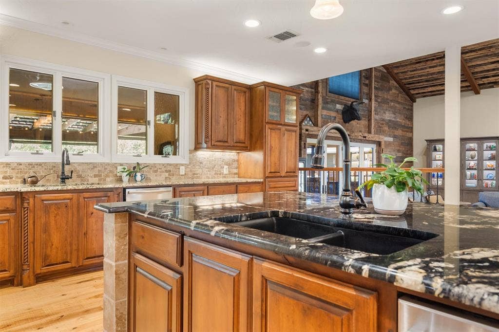 1011 Thornridge Court, Argyle, TX 76226 1011 Thornridge Court, Argyle, TX 76226