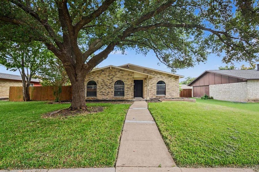 Property photo for 1840 Cumberland Trail, Plano, TX