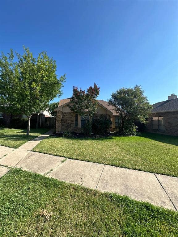Property photo for 1724 Wheatfield Drive, Mesquite, TX