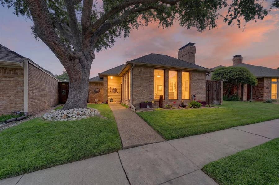 Property photo for 806 Oakway Court, Richardson, TX
