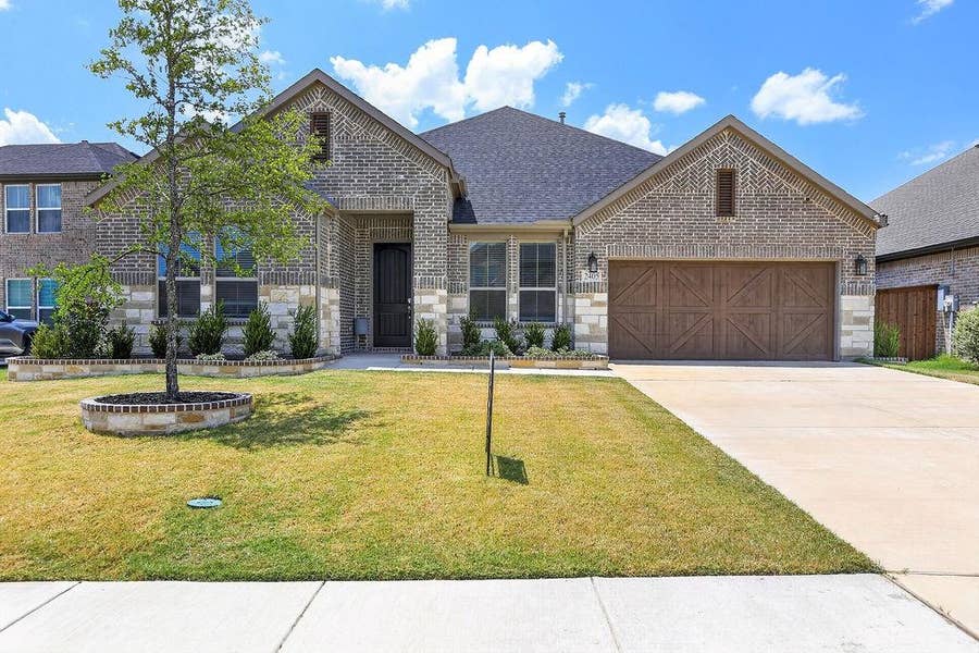 Property photo for 2405 Hitchford Street, Midlothian, TX