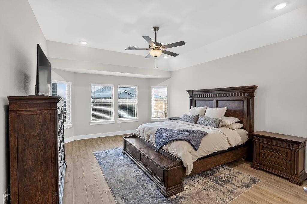 2405 Hitchford Street, Midlothian, TX 76065