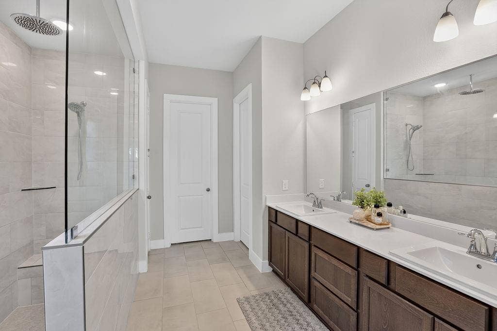 2405 Hitchford Street, Midlothian, TX 76065