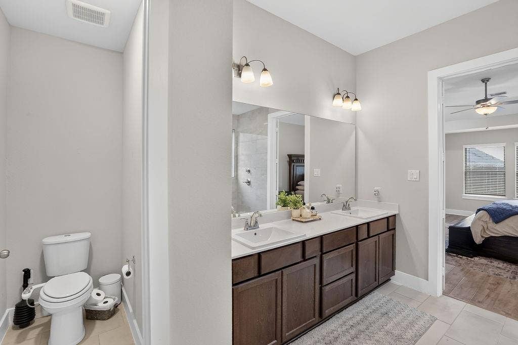 2405 Hitchford Street, Midlothian, TX 76065