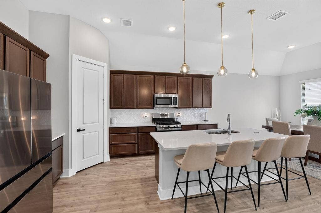 2405 Hitchford Street, Midlothian, TX 76065