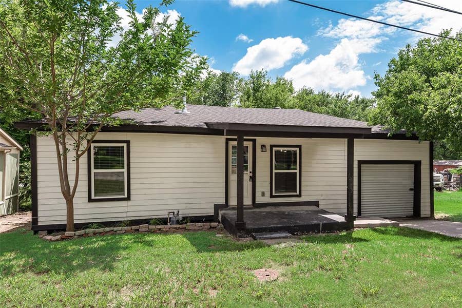 Property photo for 105 Weaver Street, Forney, TX