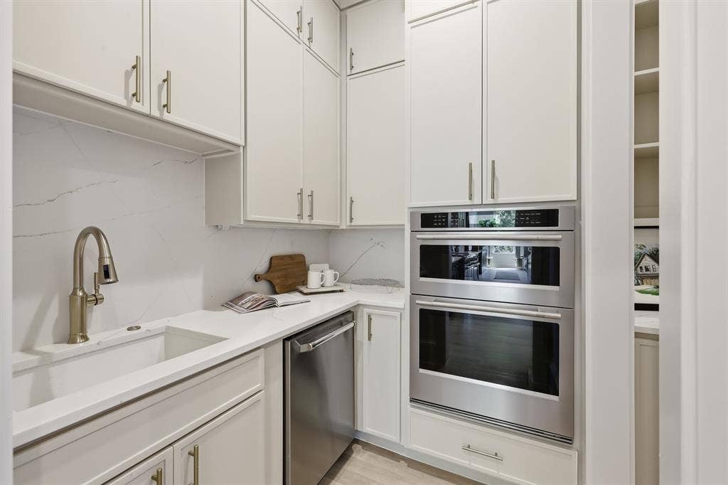6984 Bob O Link Drive, Dallas, TX 75214 6984 Bob O Link Drive, Dallas, TX 75214