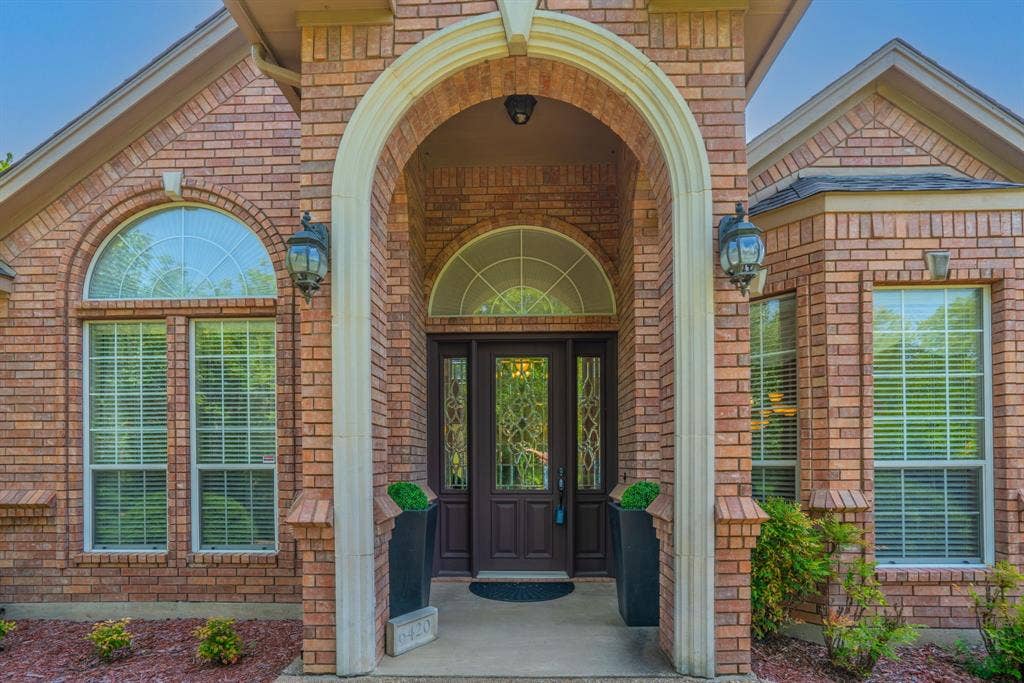 6420 Shady Oaks Lane, Midlothian, TX 76065 Gorgeous front entryway...really, come see it!
