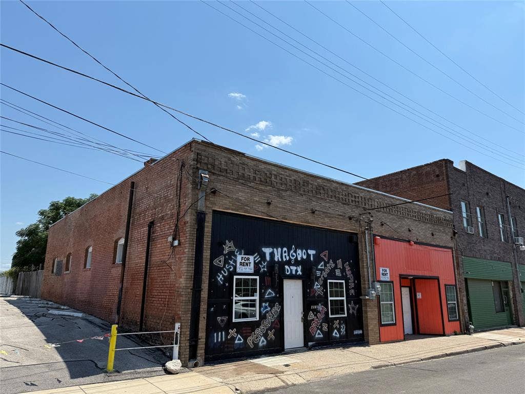 4314 Elm Street, Dallas, TX 75226 Outdoor building