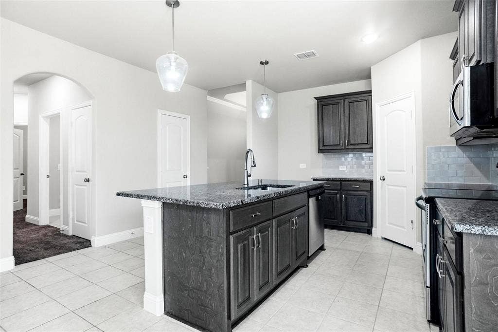 686 Navasota Drive, Crandall, TX 75114 686 Navasota Drive, Crandall, TX 75114