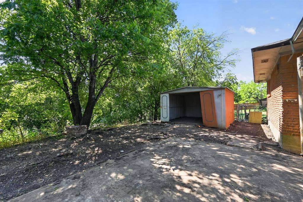 926 SE 5th Street, Grand Prairie, TX 75051 926 SE 5th Street, Grand Prairie, TX 75051