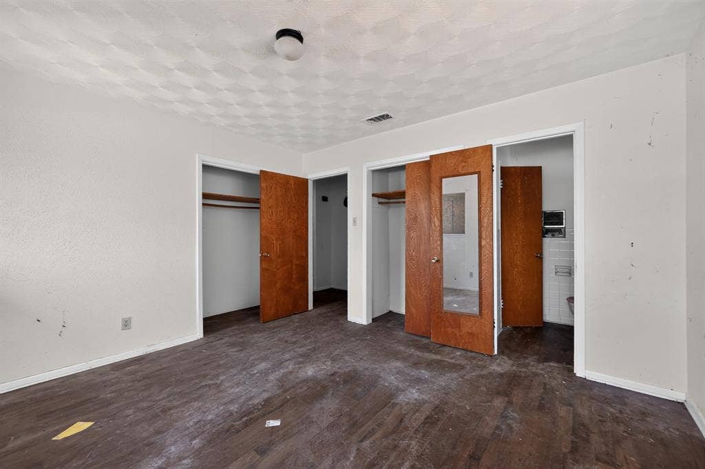 926 SE 5th Street, Grand Prairie, TX 75051 926 SE 5th Street, Grand Prairie, TX 75051