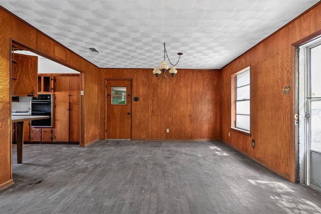 926 SE 5th Street, Grand Prairie, TX 75051 926 SE 5th Street, Grand Prairie, TX 75051