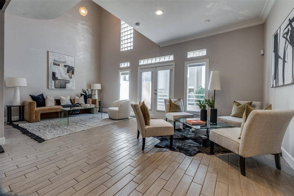 4040 Avondale Avenue, #402, Dallas, TX 75219 4040 Avondale Avenue, #402, Dallas, TX 75219