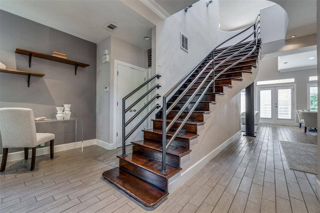 4040 Avondale Avenue, #402, Dallas, TX 75219 4040 Avondale Avenue, #402, Dallas, TX 75219