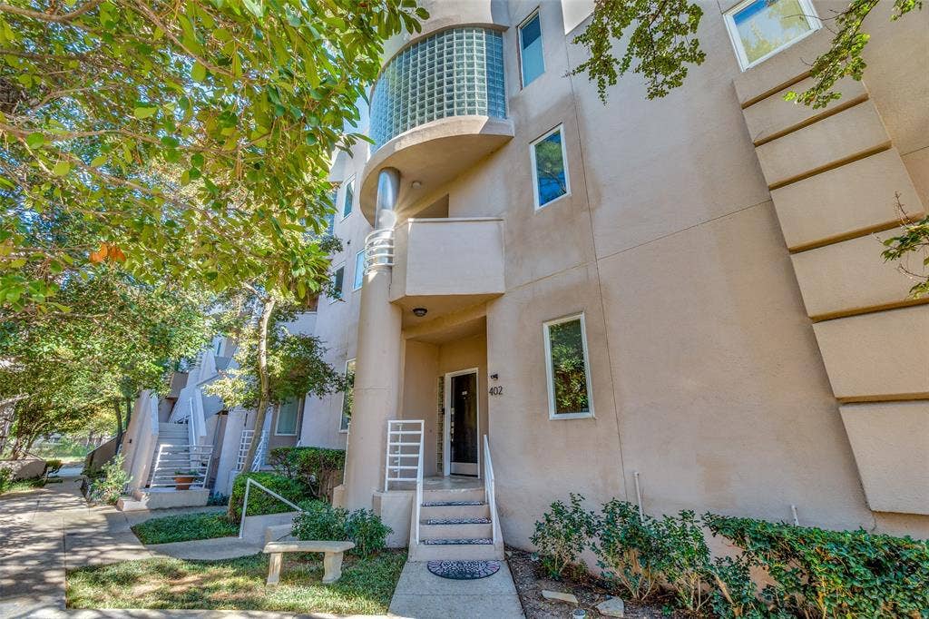 4040 Avondale Avenue, #402, Dallas, TX 75219 4040 Avondale Avenue, #402, Dallas, TX 75219