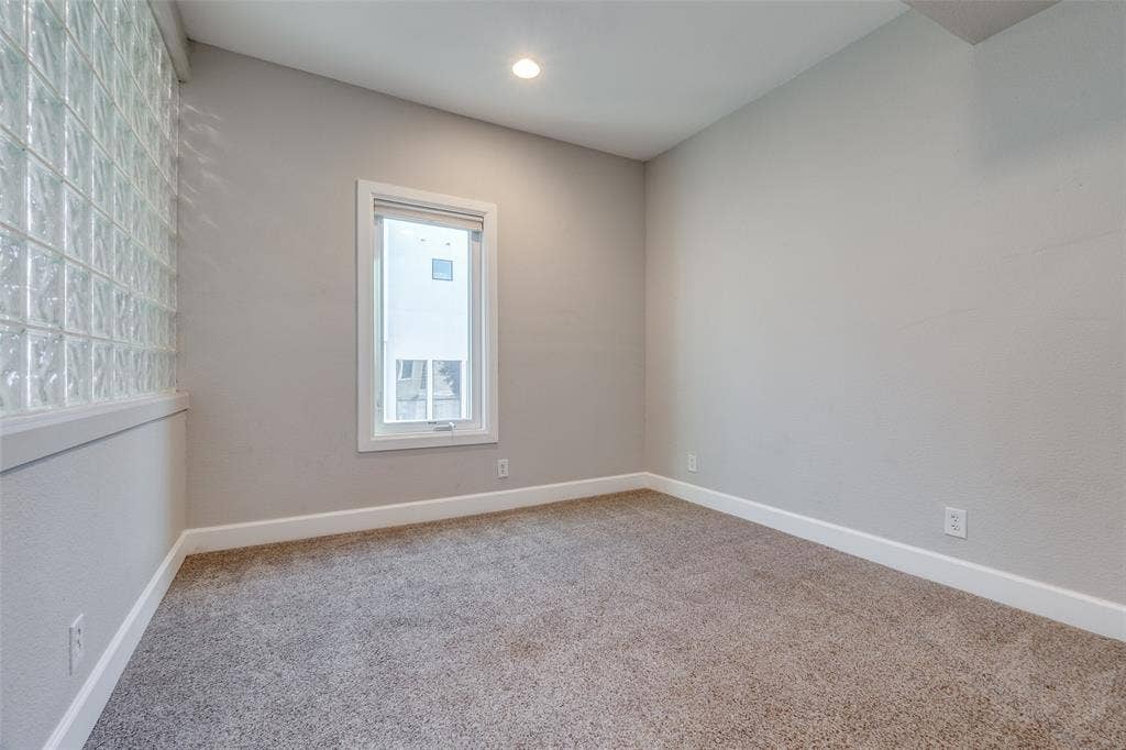 4040 Avondale Avenue, #402, Dallas, TX 75219 4040 Avondale Avenue, #402, Dallas, TX 75219