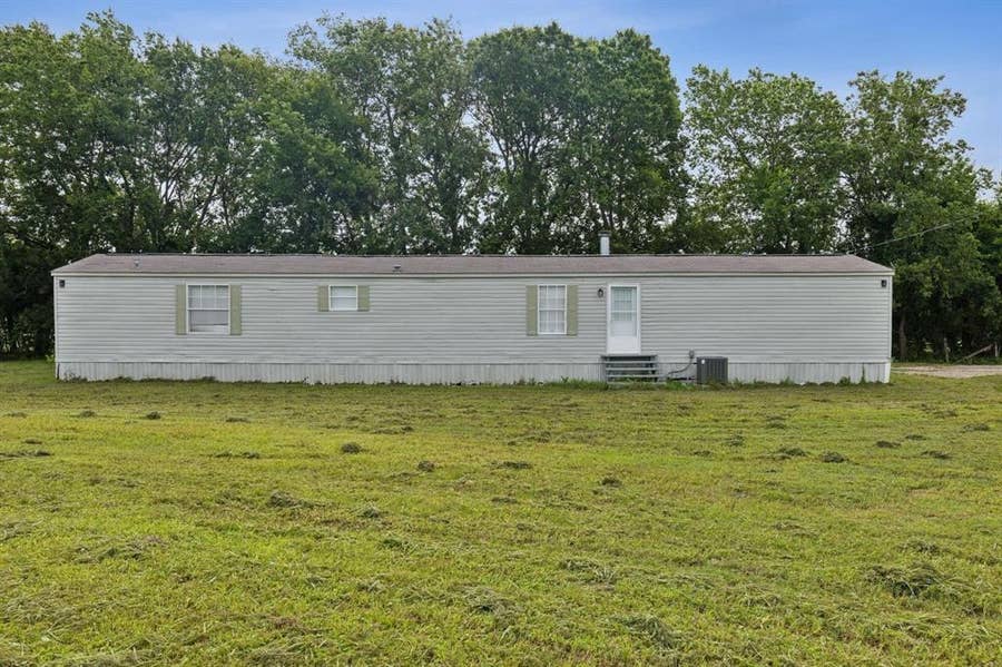 Property photo for 1946 County Road 2290, Quinlan, TX