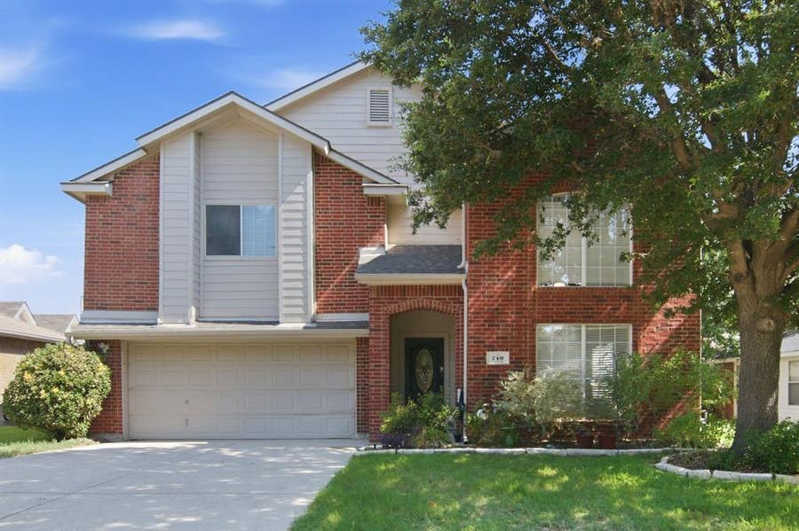 Property photo for 740 Cardinal Drive, Saginaw, TX