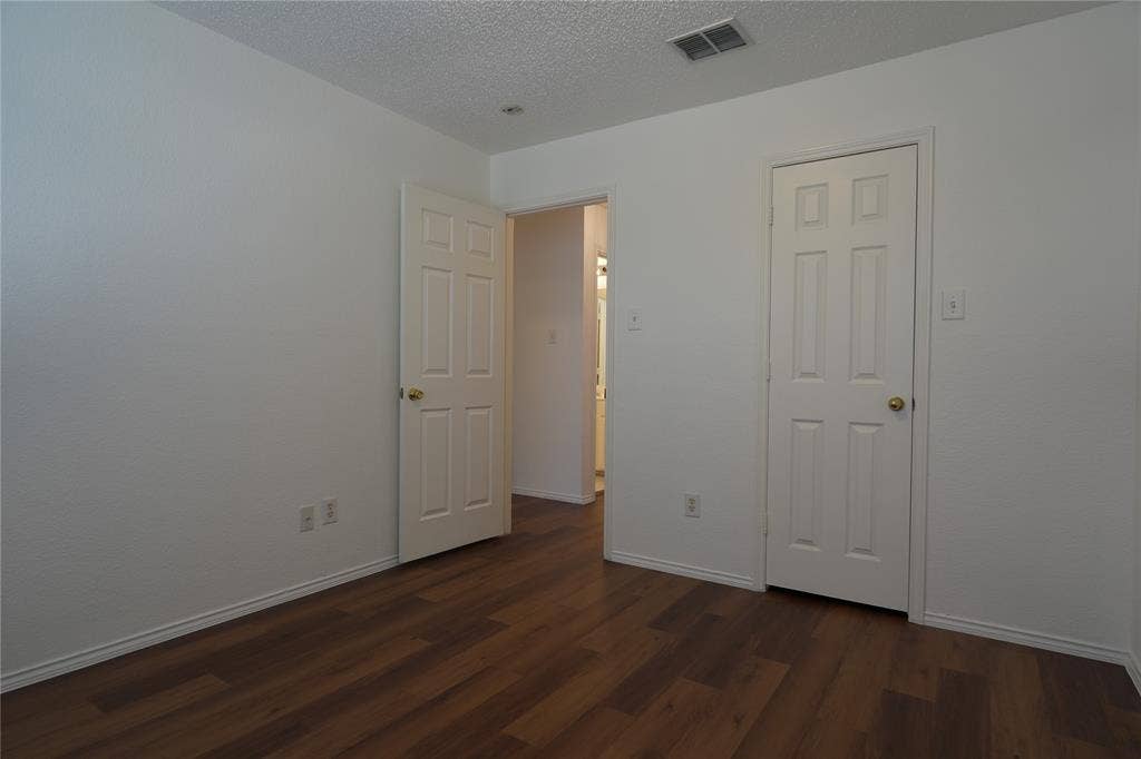 2032 Fox Glen Drive, Allen, TX 75013 2032 Fox Glen Drive, Allen, TX 75013