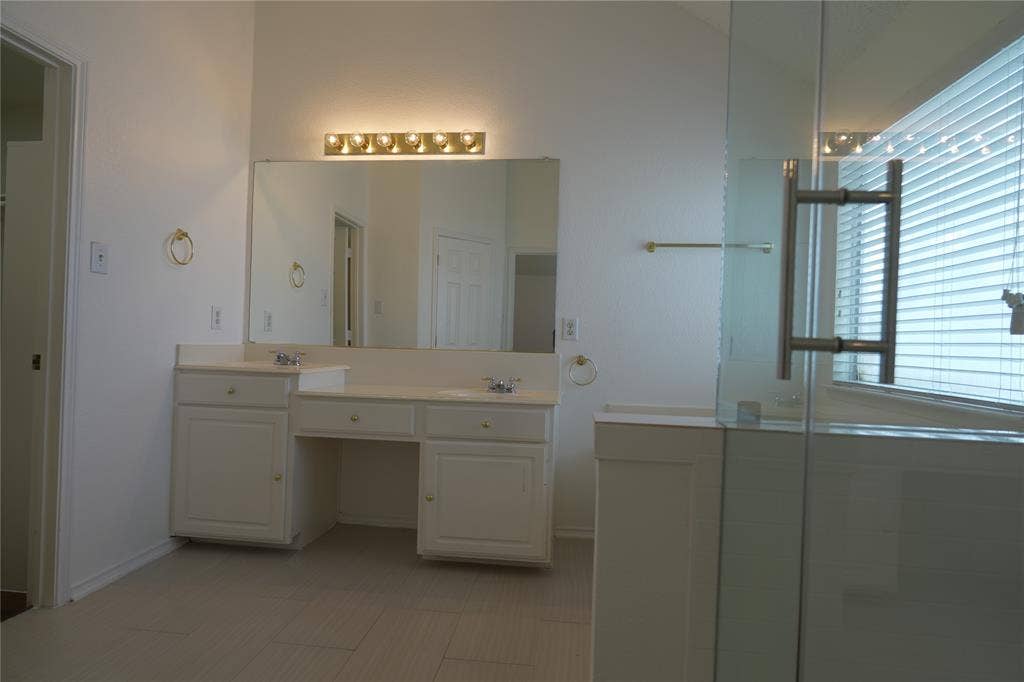 2032 Fox Glen Drive, Allen, TX 75013 2032 Fox Glen Drive, Allen, TX 75013