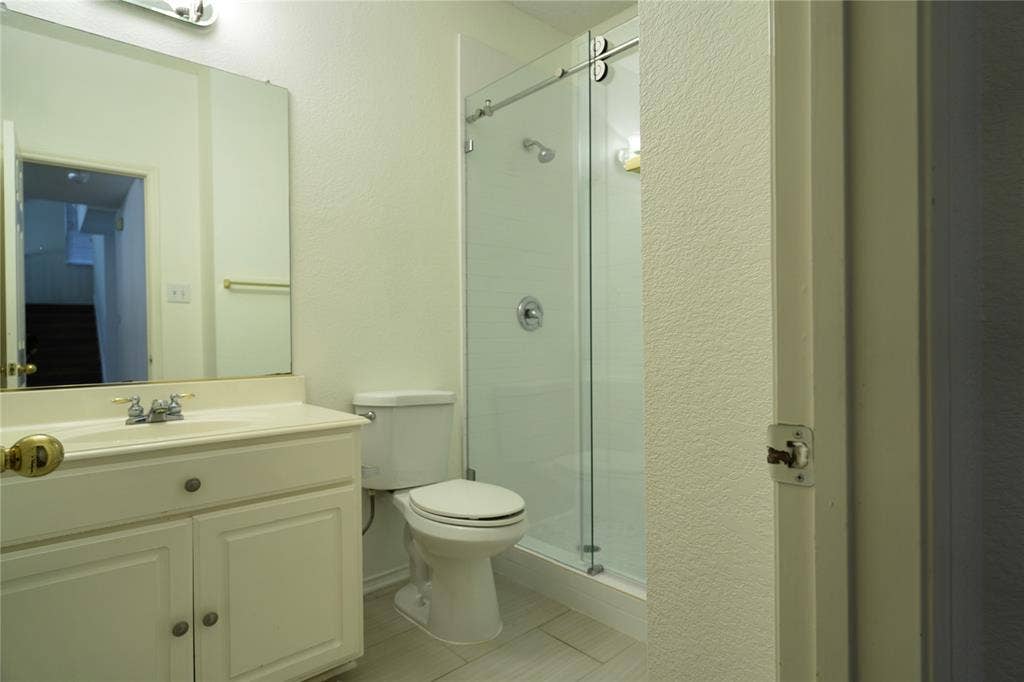 2032 Fox Glen Drive, Allen, TX 75013 2032 Fox Glen Drive, Allen, TX 75013