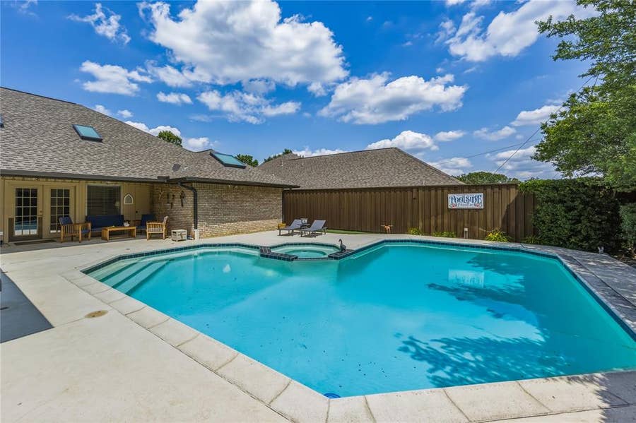 Property photo for 6306 Oakleaf Road, Dallas, TX