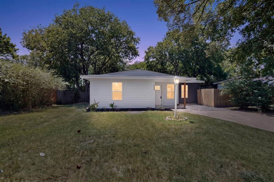 Property photo for 703 Jardin Drive, Mesquite, TX