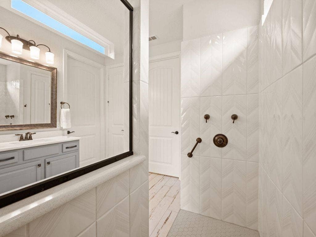 Upgraded shower surround