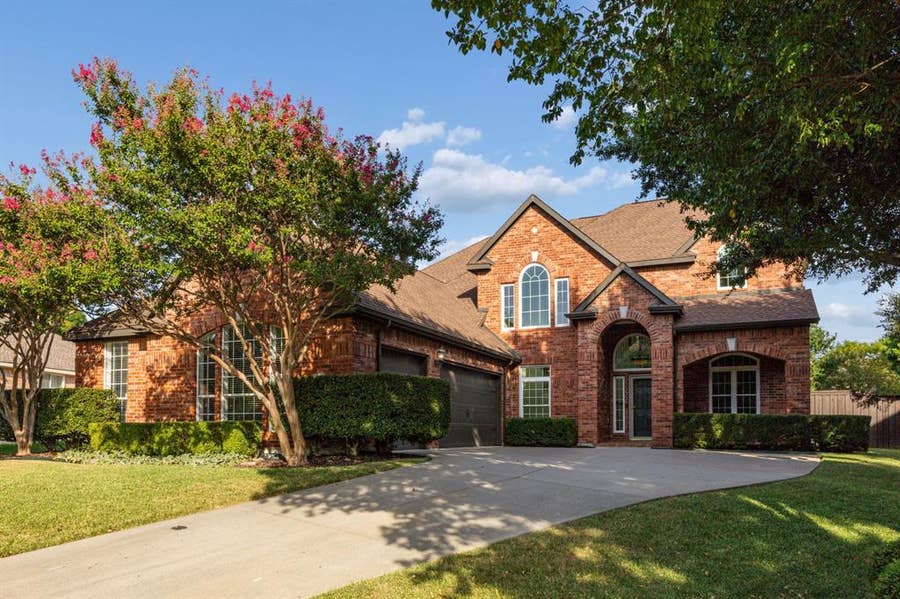 Property photo for 2713 Greenview Drive, McKinney, TX