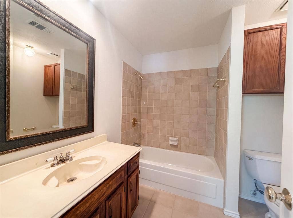 905 Ridgemont Drive, Allen, TX 75002 905 Ridgemont Drive, Allen, TX 75002
