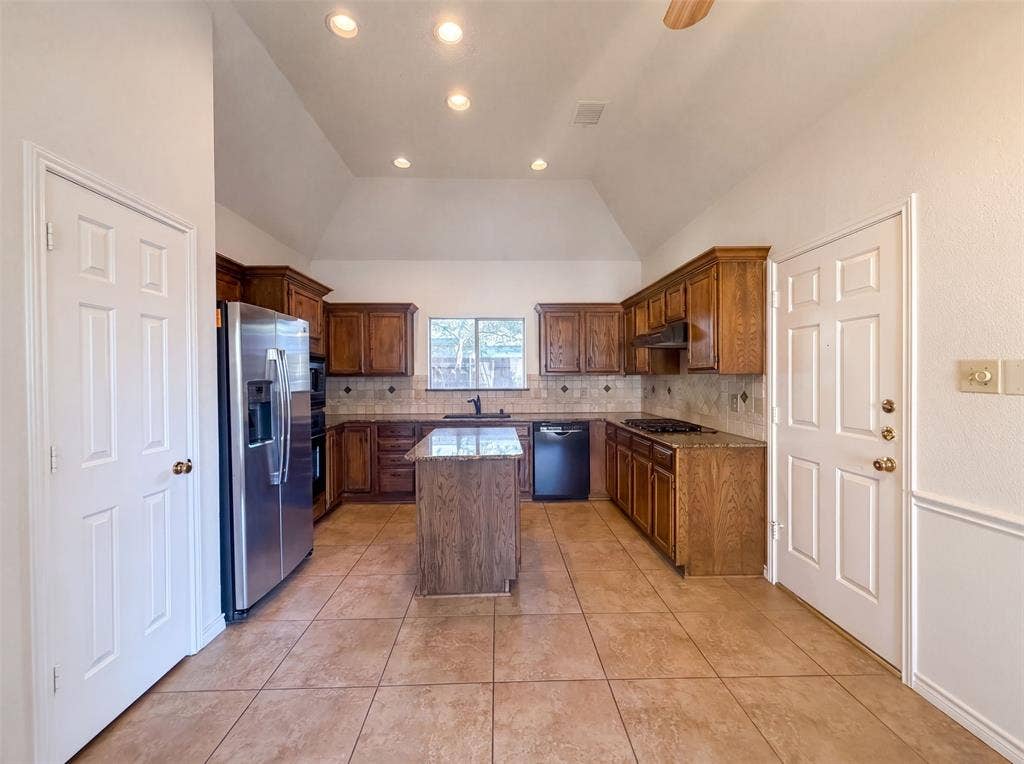 905 Ridgemont Drive, Allen, TX 75002 Staged Photo