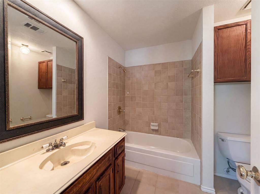 905 Ridgemont Drive, Allen, TX 75002 905 Ridgemont Drive, Allen, TX 75002
