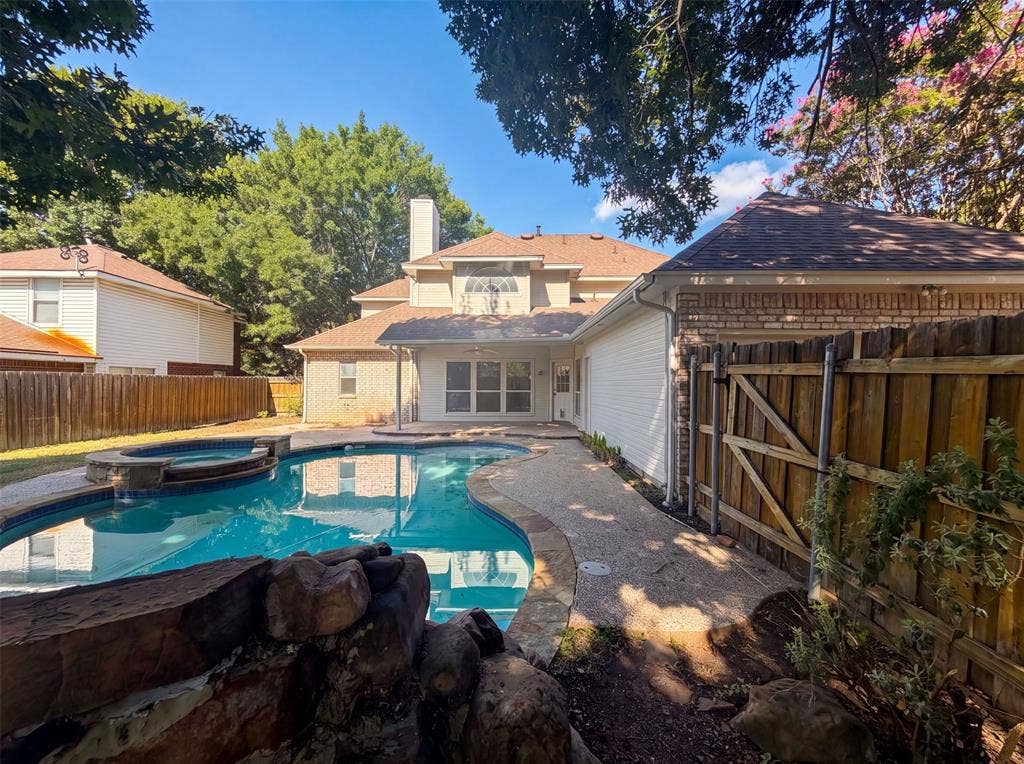 905 Ridgemont Drive, Allen, TX 75002 905 Ridgemont Drive, Allen, TX 75002