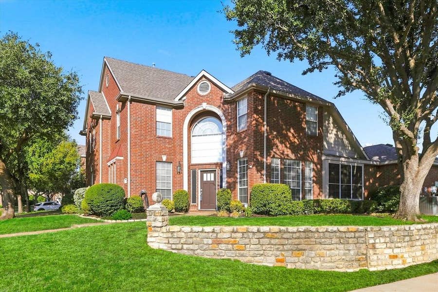 Property photo for 2009 Whitefish Court, Denton, TX