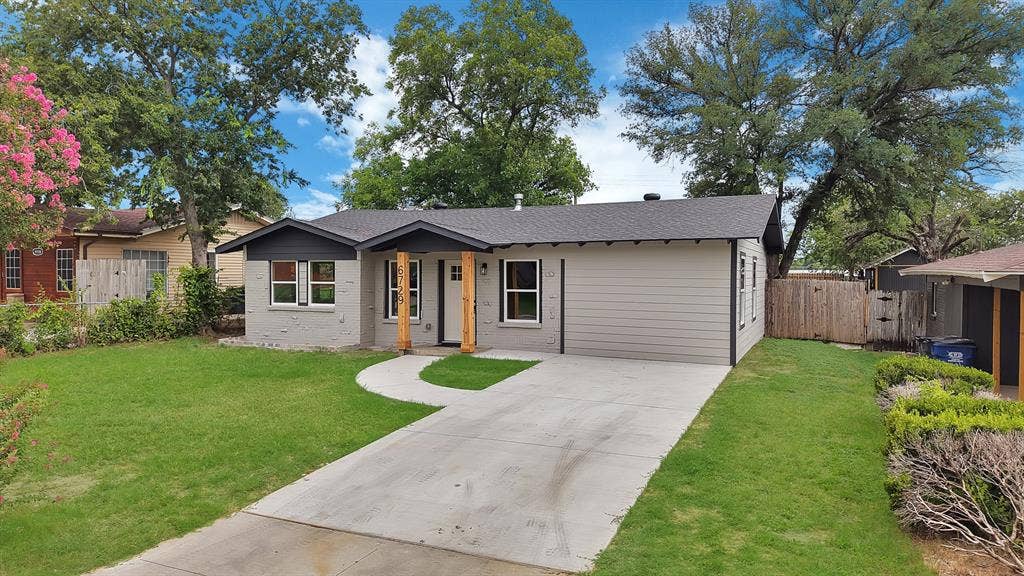 6729 Wallis Road, Lake Worth, TX 76135 6729 Wallis Road, Lake Worth, TX 76135
