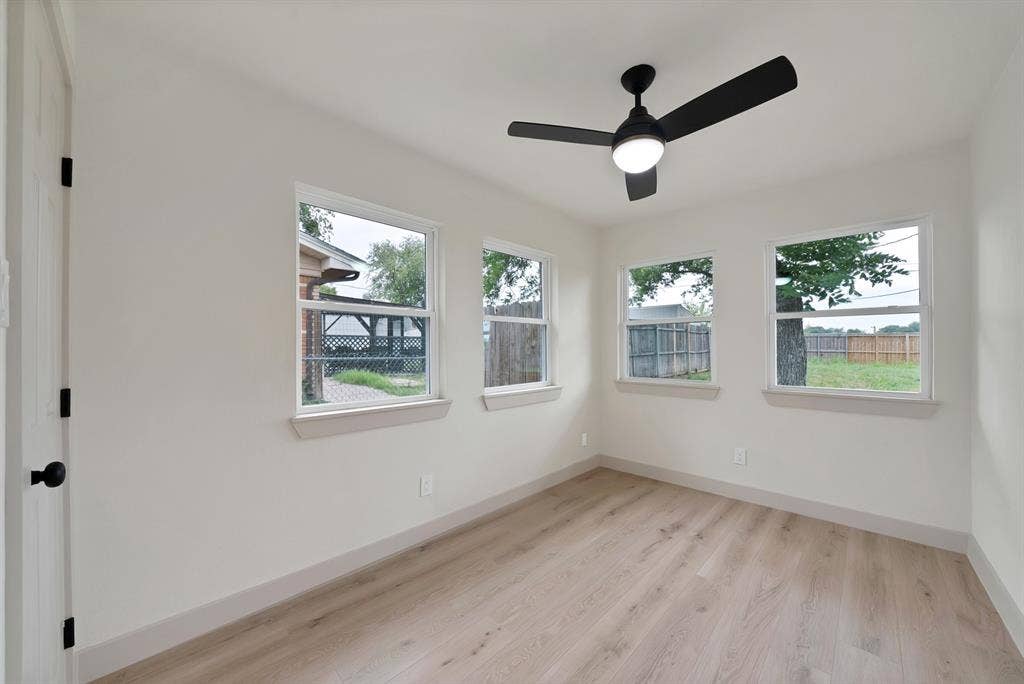 6729 Wallis Road, Lake Worth, TX 76135 6729 Wallis Road, Lake Worth, TX 76135