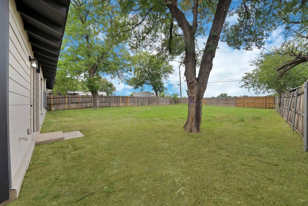 6729 Wallis Road, Lake Worth, TX 76135 6729 Wallis Road, Lake Worth, TX 76135