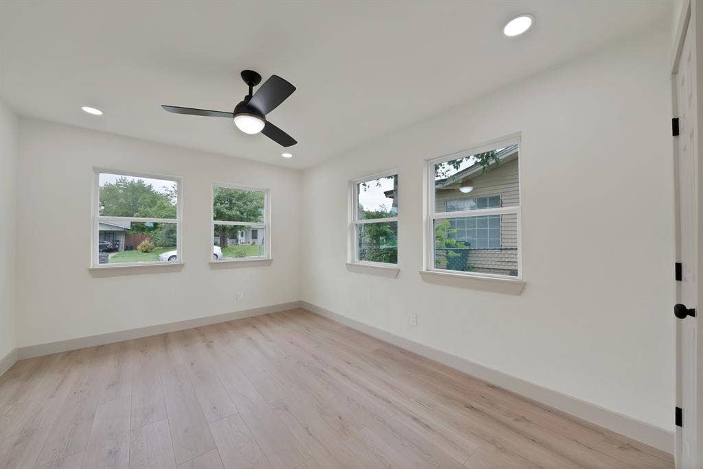 6729 Wallis Road, Lake Worth, TX 76135 6729 Wallis Road, Lake Worth, TX 76135