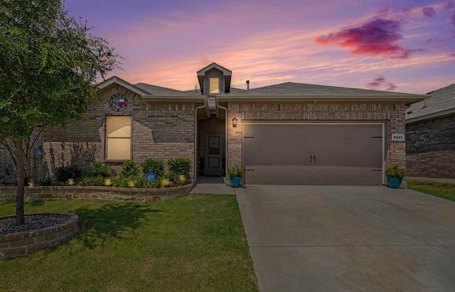 Property photo for 8621 Willowsun Way, Fort Worth, TX